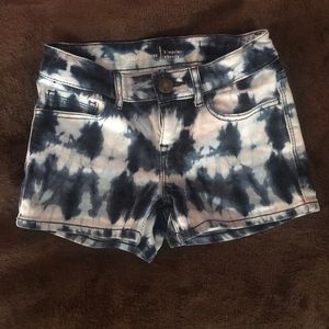 Toddler girl’s denim shorts
